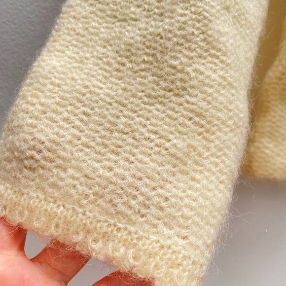 Vintage - Women's Cream Button Up Ruffle Collar Pure Wool Cardigan - Picture 5 of 11